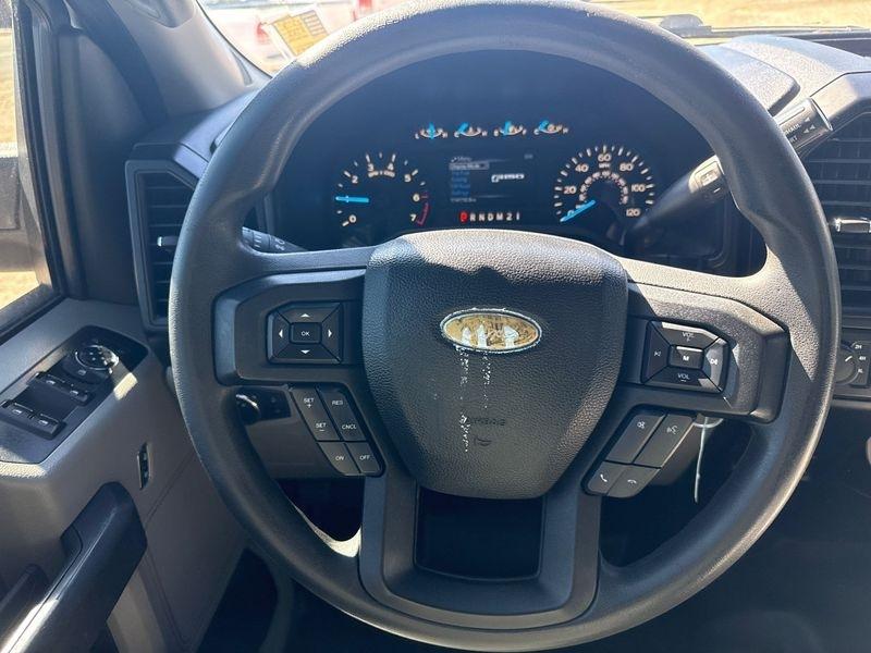 Ford F-150 4WD SuperCrew 157" Lariat w/HD Payload Pkg 2015