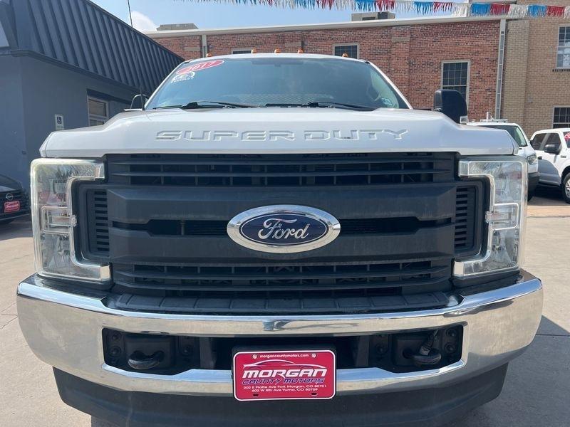 Ford Super Duty F-350 SRW Lariat 4WD SuperCab 168" WB 60" CA 2017