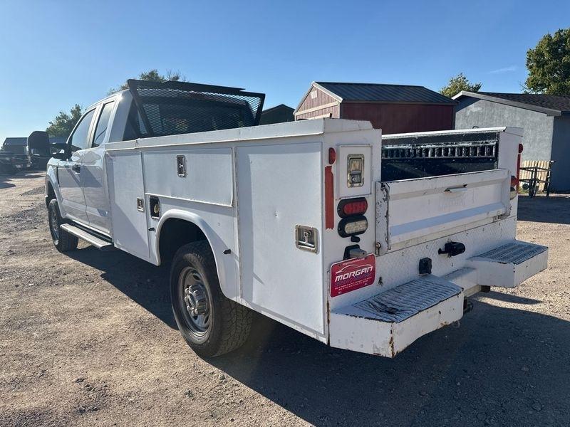 Ford Super Duty F-350 SRW Lariat 4WD SuperCab 168" WB 60" CA 2017