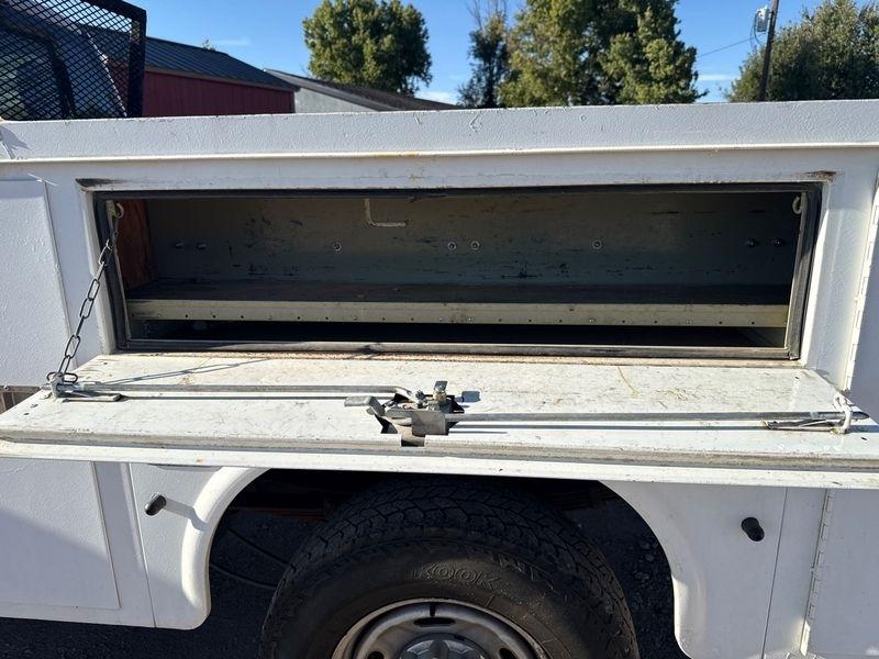 Ford Super Duty F-350 SRW Lariat 4WD SuperCab 168" WB 60" CA 2017