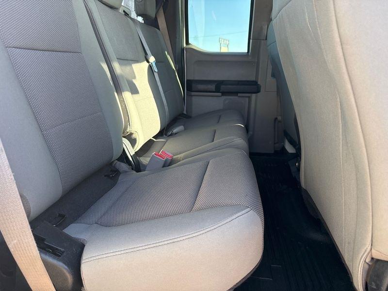 Ford Super Duty F-350 SRW Lariat 4WD SuperCab 168" WB 60" CA 2017