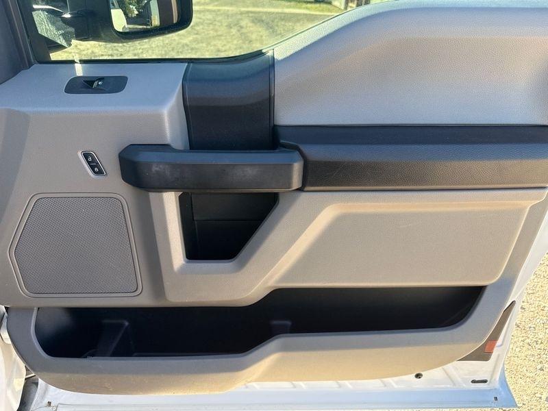 Ford Super Duty F-350 SRW Lariat 4WD SuperCab 168" WB 60" CA 2017