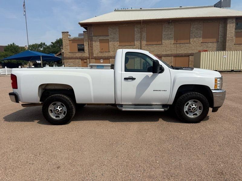 Chevrolet Silverado 2500HD 4WD Reg Cab 133.7" Work Truck 2011