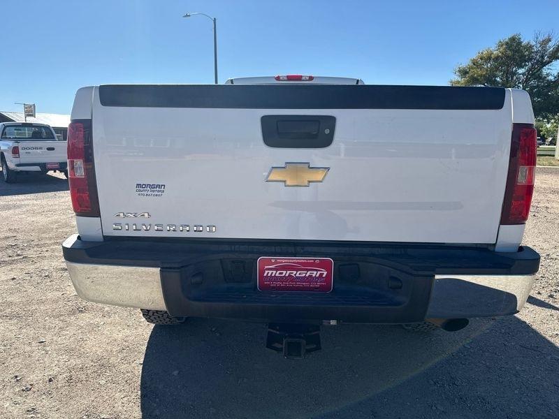 Chevrolet Silverado 2500HD 4WD Reg Cab 133.7" Work Truck 2011