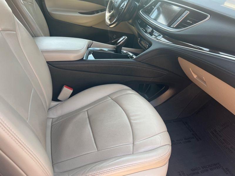 Buick Enclave AWD 4dr Essence 2018