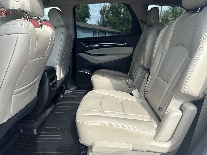Buick Enclave AWD 4dr Essence 2018