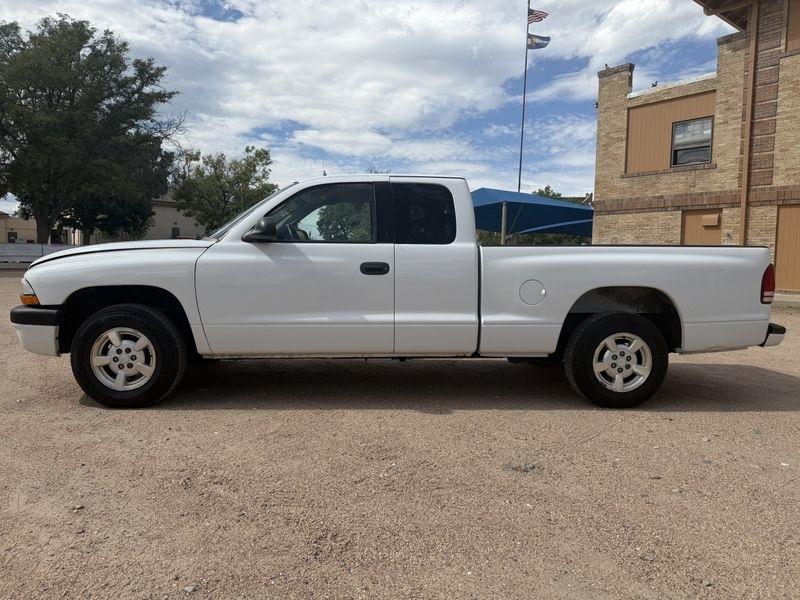 Dodge Dakota Club Cab 131" WB Sport 2001