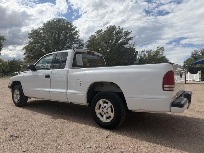 Dodge Dakota Club Cab 131" WB Sport 2001