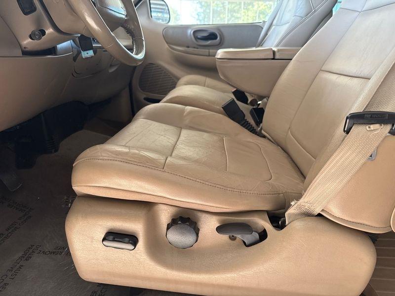 Ford F-150 Supercab 139" King Ranch 2002