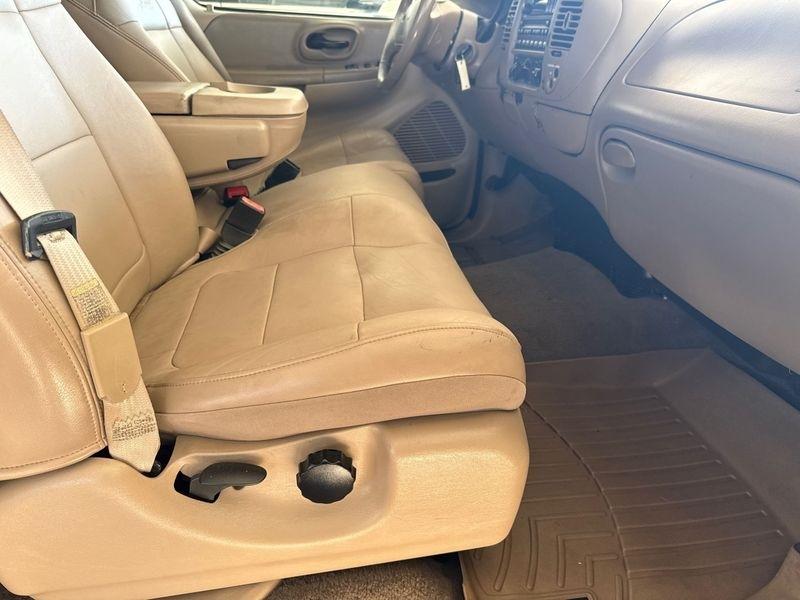 Ford F-150 Supercab 139" King Ranch 2002