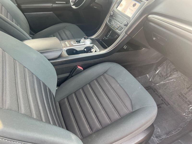Ford Fusion SE FWD 2019