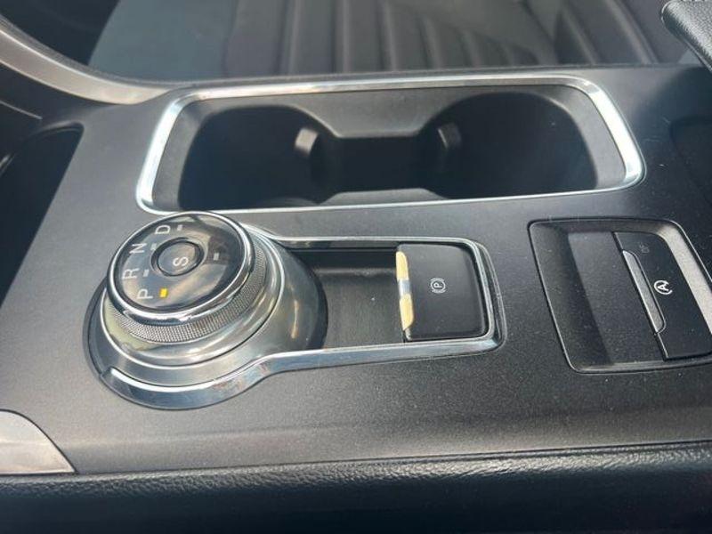 Ford Fusion SE FWD 2019