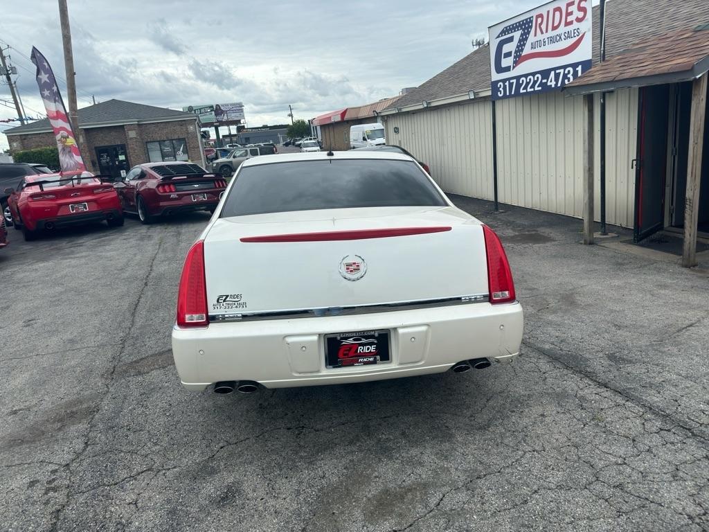 Cadillac DTS  2008