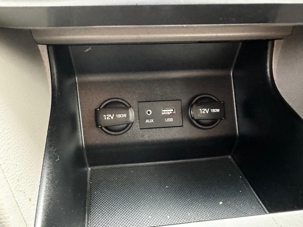 Hyundai Elantra  2019