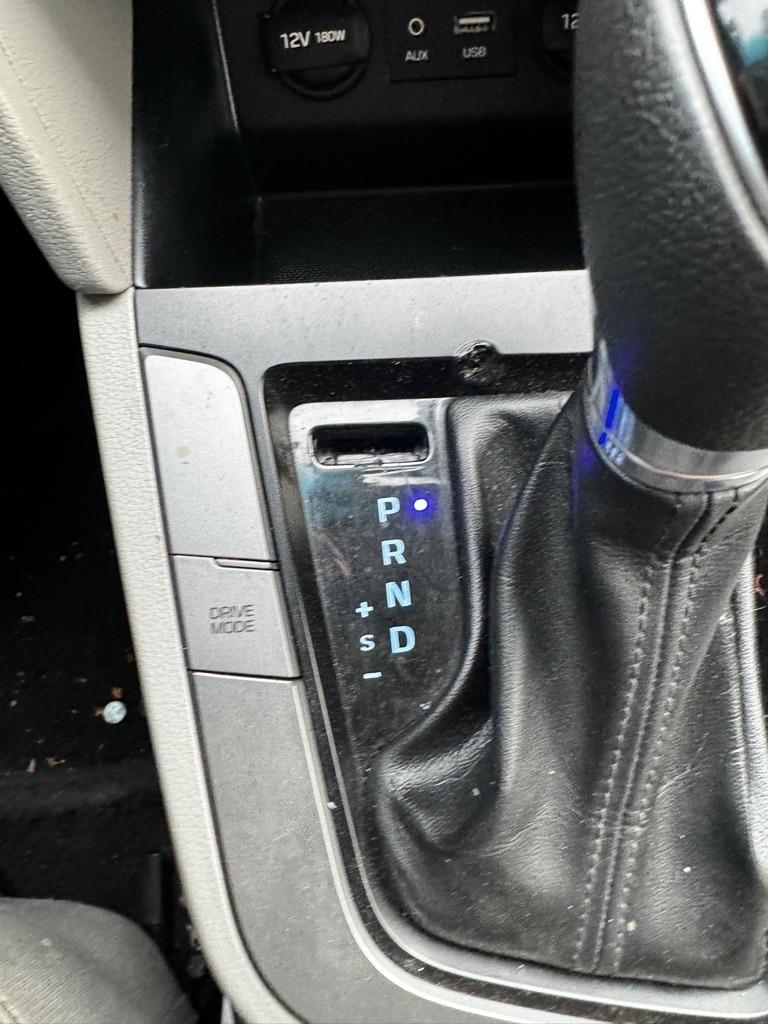 Hyundai Elantra  2019