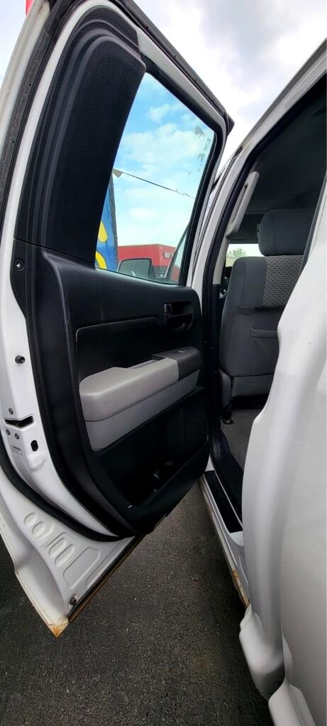 Toyota Tundra  2010