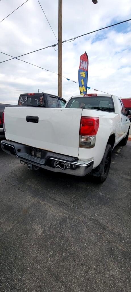 Toyota Tundra  2010