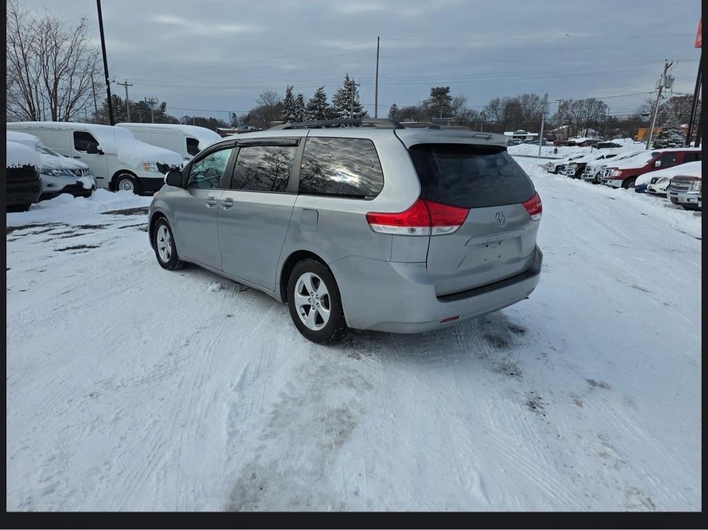 Toyota Sienna  2013