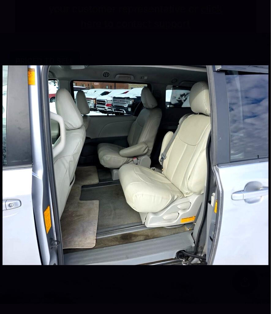 Toyota Sienna  2013