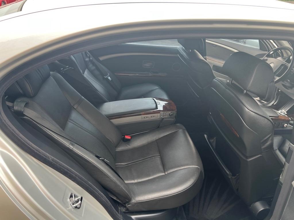 BMW 7-Series  2004