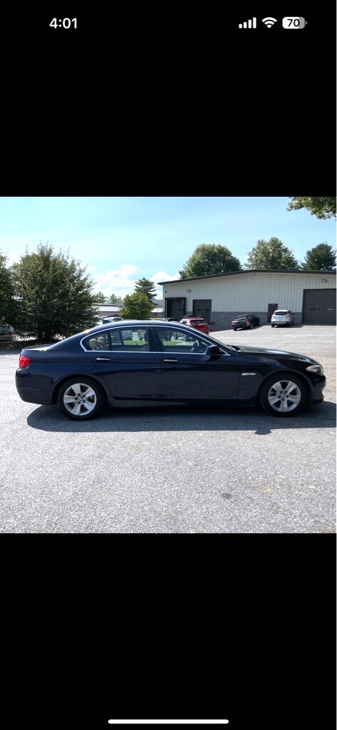 BMW 5-Series  2012