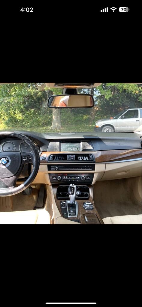 BMW 5-Series  2012