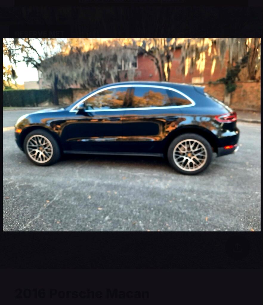 Porsche Macan  2016