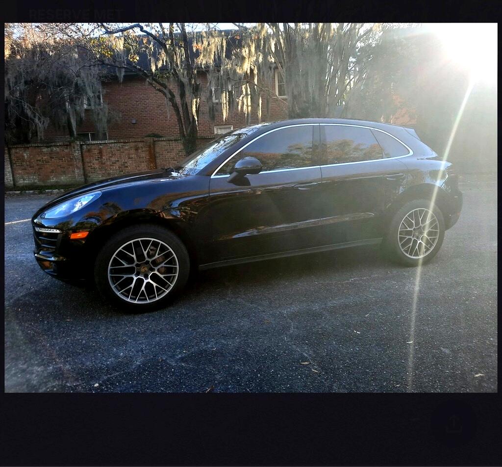 Porsche Macan  2016