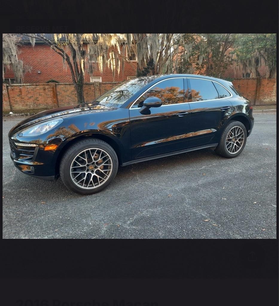 Porsche Macan  2016