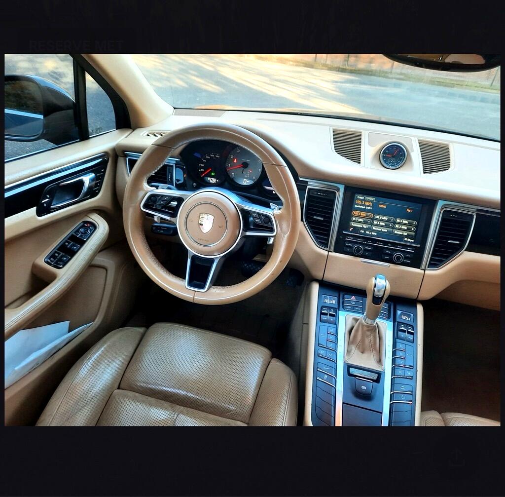 Porsche Macan  2016