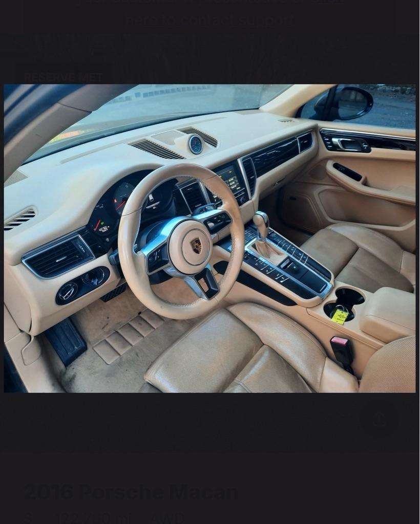 Porsche Macan  2016