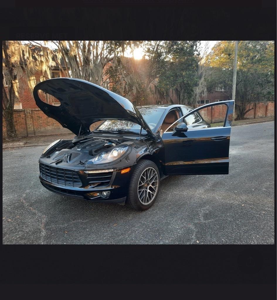 Porsche Macan  2016