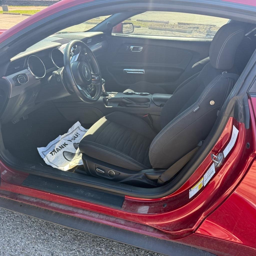 Ford Mustang EcoBoost Coupe 2017