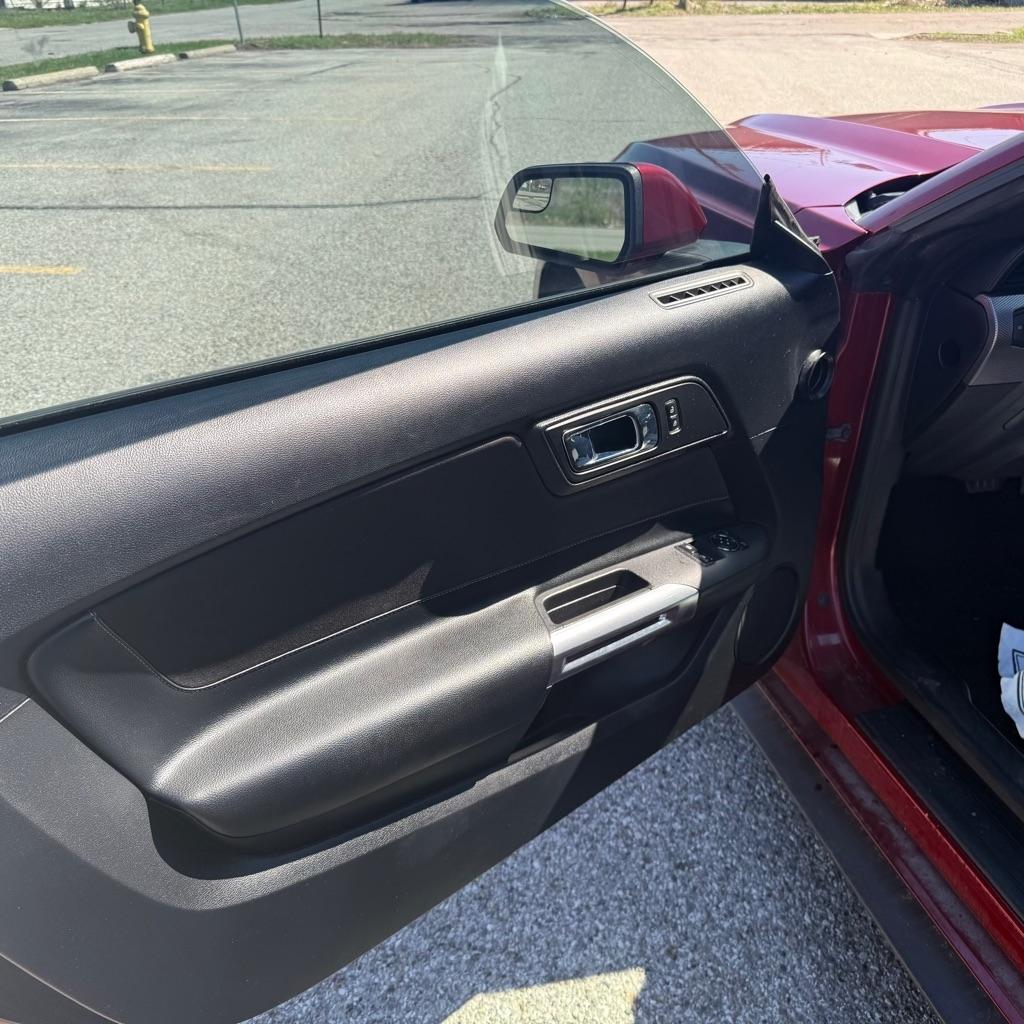 Ford Mustang EcoBoost Coupe 2017