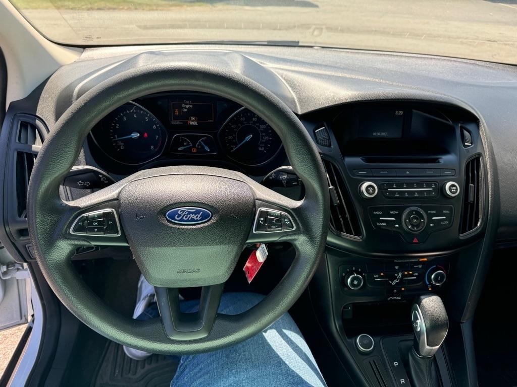 Ford Focus S Sedan 2017