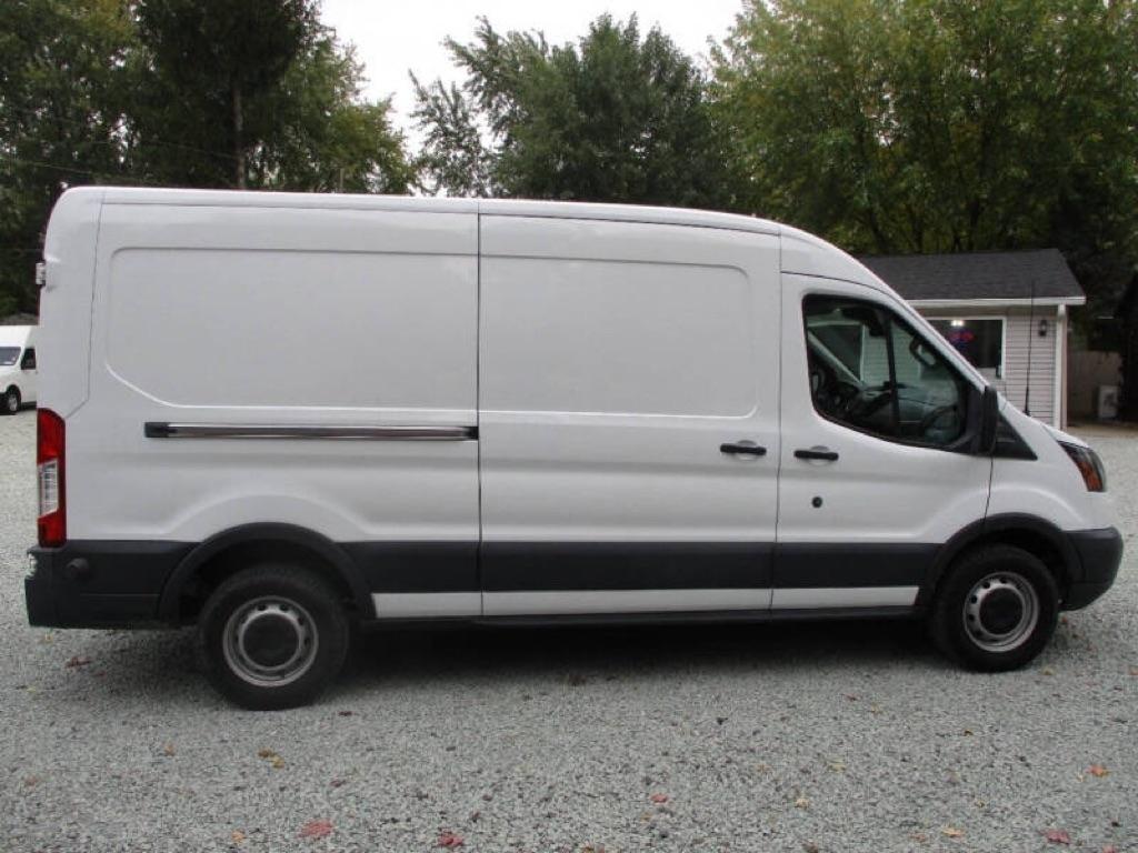 Ford Transit 250 Van Med. Roof w/Sliding Pass. 148-in. WB 2018