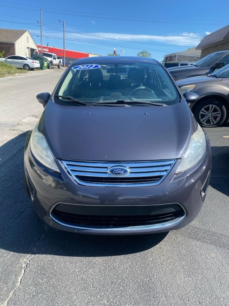 Ford Fiesta SE Sedan 2012