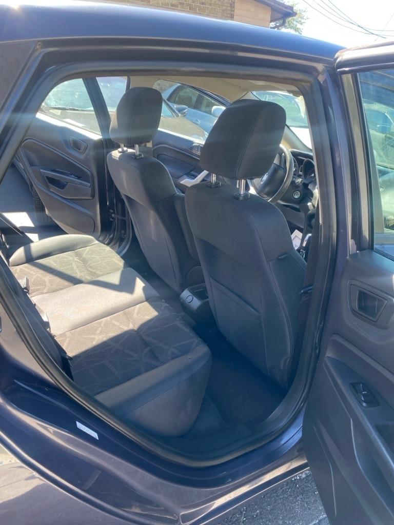 Ford Fiesta SE Sedan 2012