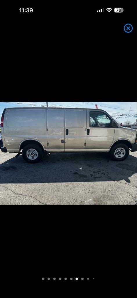 GMC Savana G3500 Cargo 2012