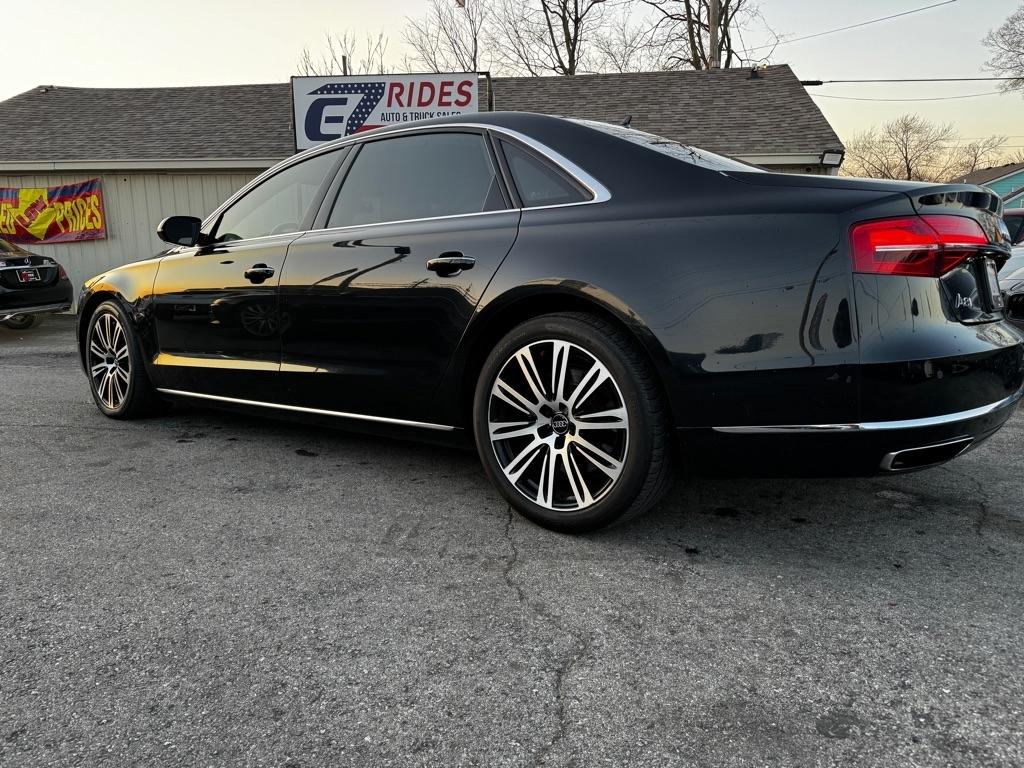Audi A8 L 4.0T quattro 2015