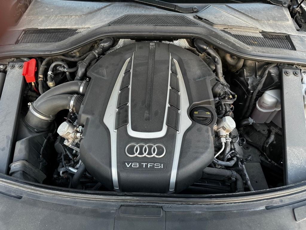 Audi A8 L 4.0T quattro 2015