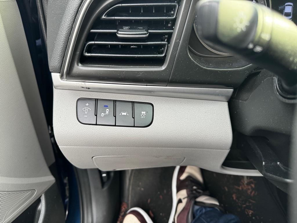 Hyundai Elantra Limited 2019