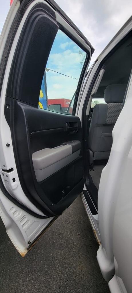 Toyota Tundra Tundra-Grade Double Cab 4.6L 4WD 2010