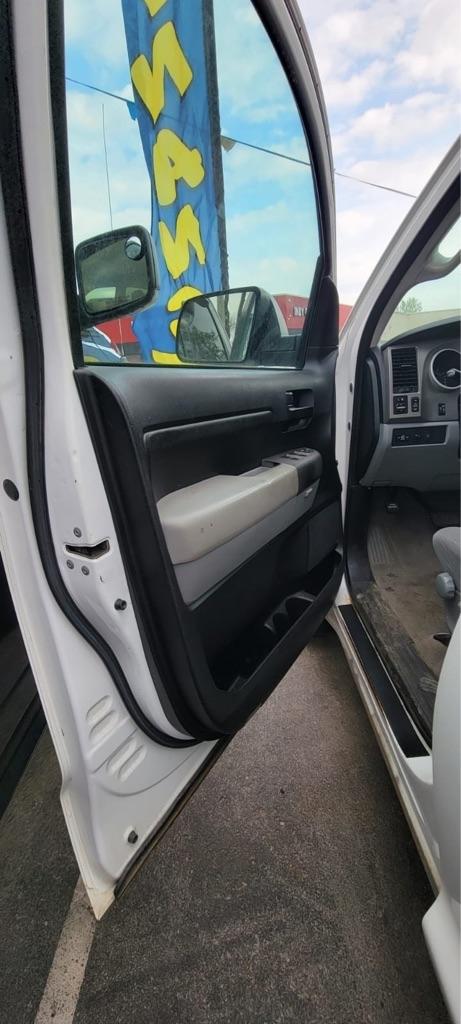 Toyota Tundra Tundra-Grade Double Cab 4.6L 4WD 2010