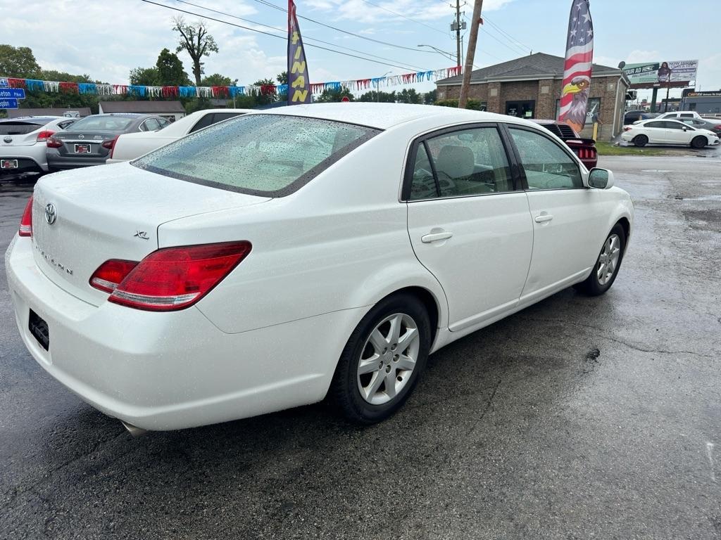 Toyota Avalon XL 2006