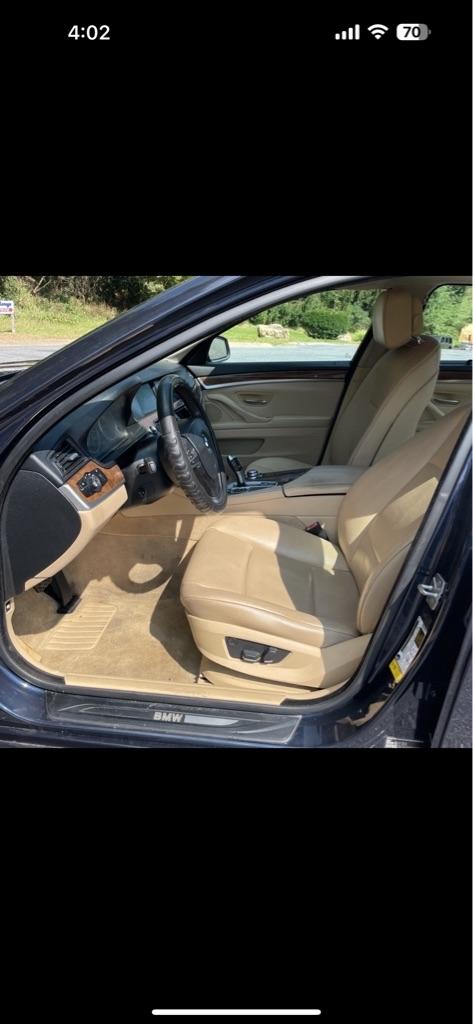 BMW 5-Series 528i 2012