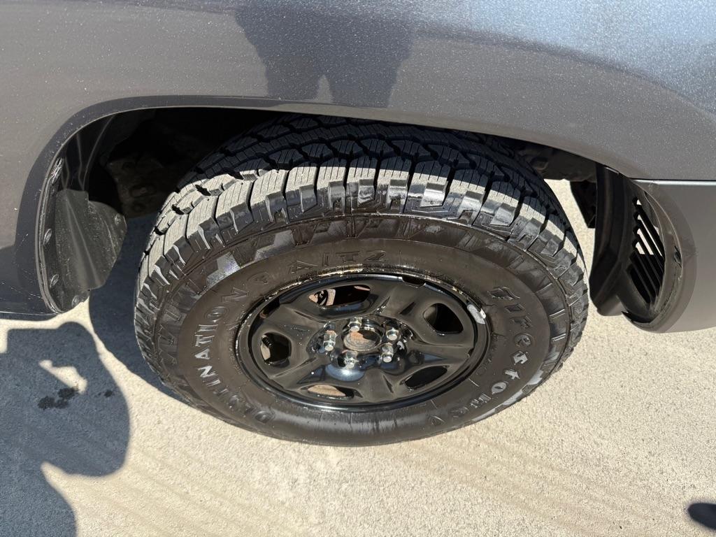 Toyota Tacoma Regular Cab Auto 2WD 2010