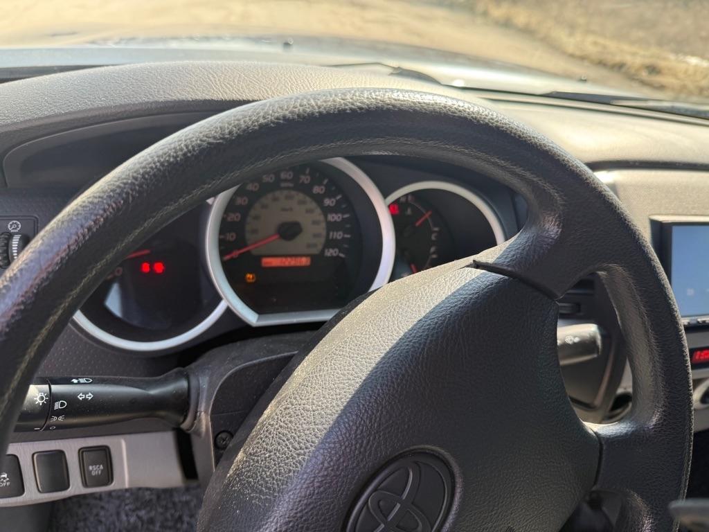 Toyota Tacoma Regular Cab Auto 2WD 2010