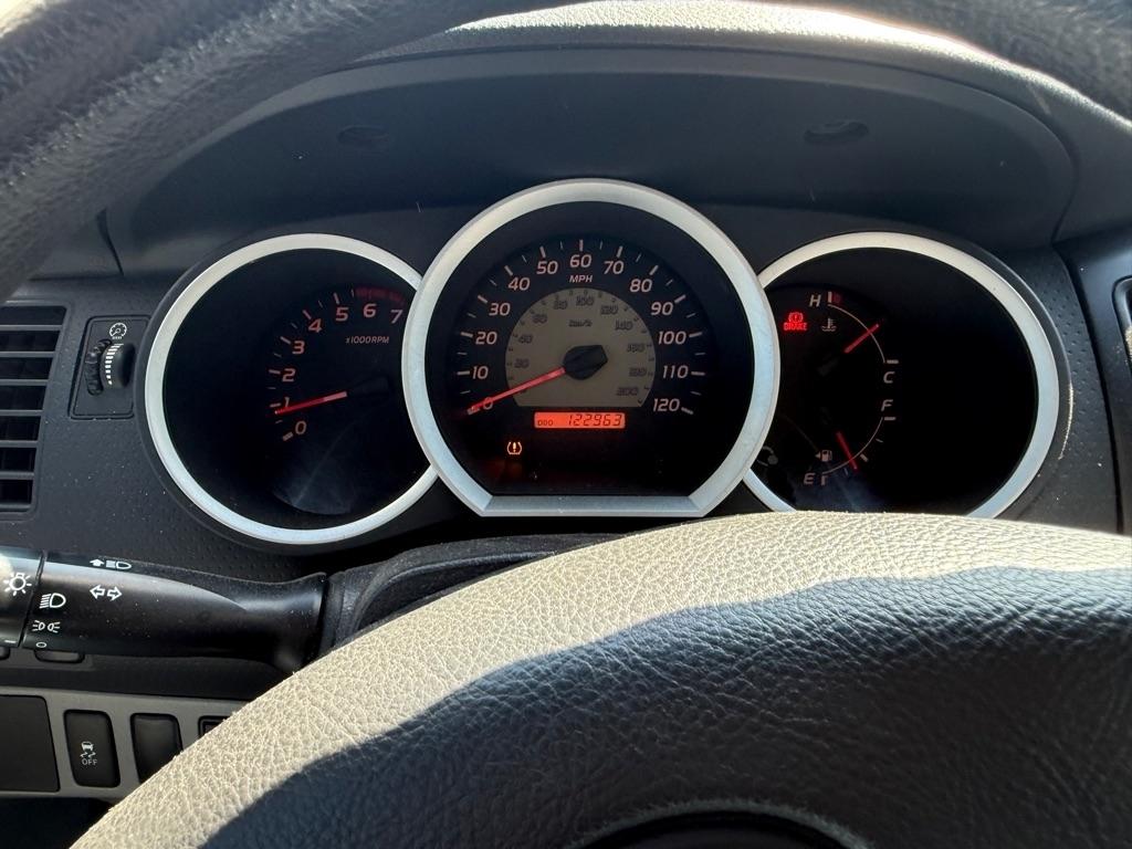 Toyota Tacoma Regular Cab Auto 2WD 2010