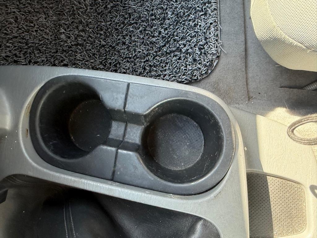 Toyota Tacoma Regular Cab Auto 2WD 2010